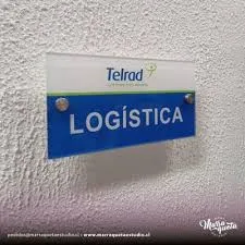 Señalética de oficina para identificación de áreas internas